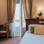 Flora Отель 3*