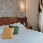 Flora Отель