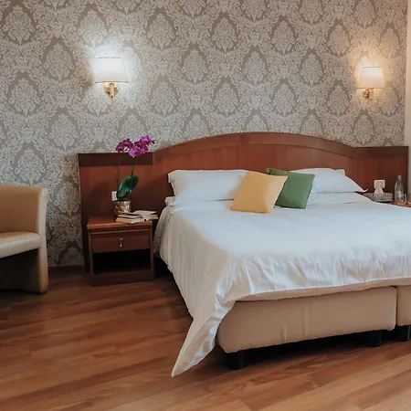 Hotel Flora Stresa