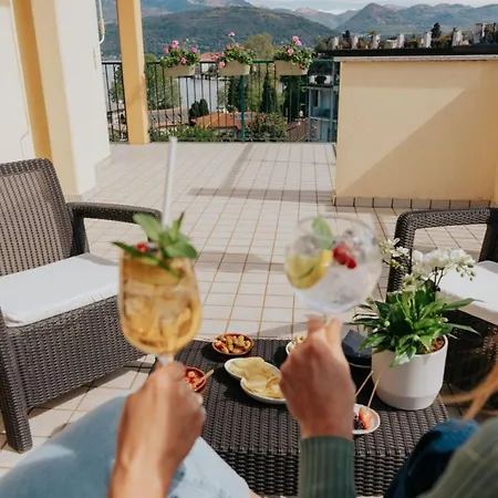 Hotel Flora