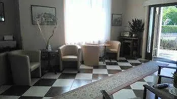 Flora 3*