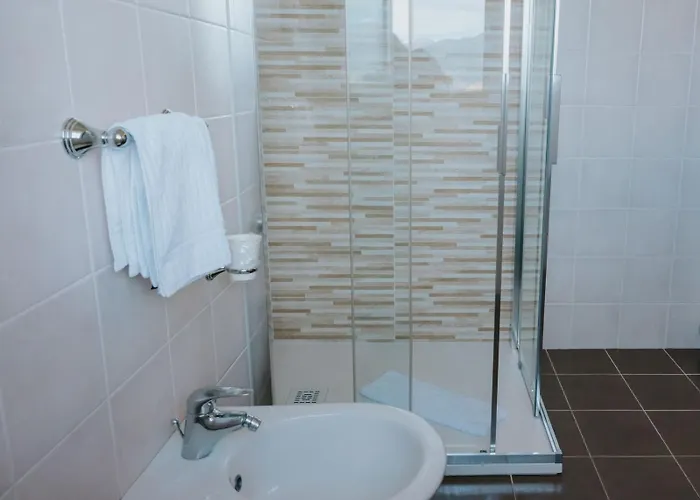 Hotell Flora 3*