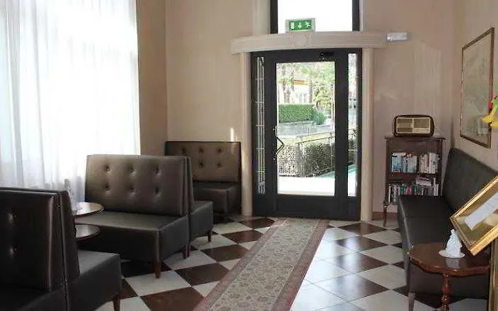 Flora Hotell Stresa